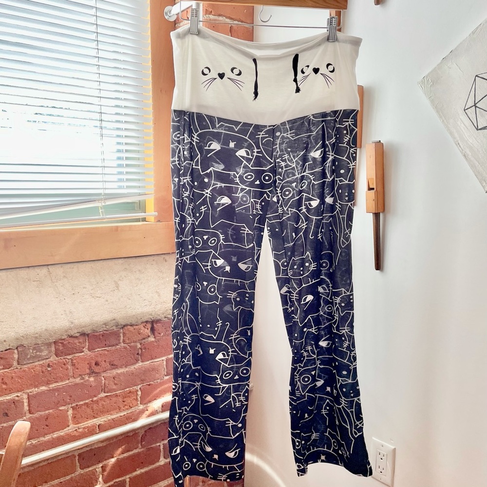 The CAT’S PAJAMA pants, large, $12